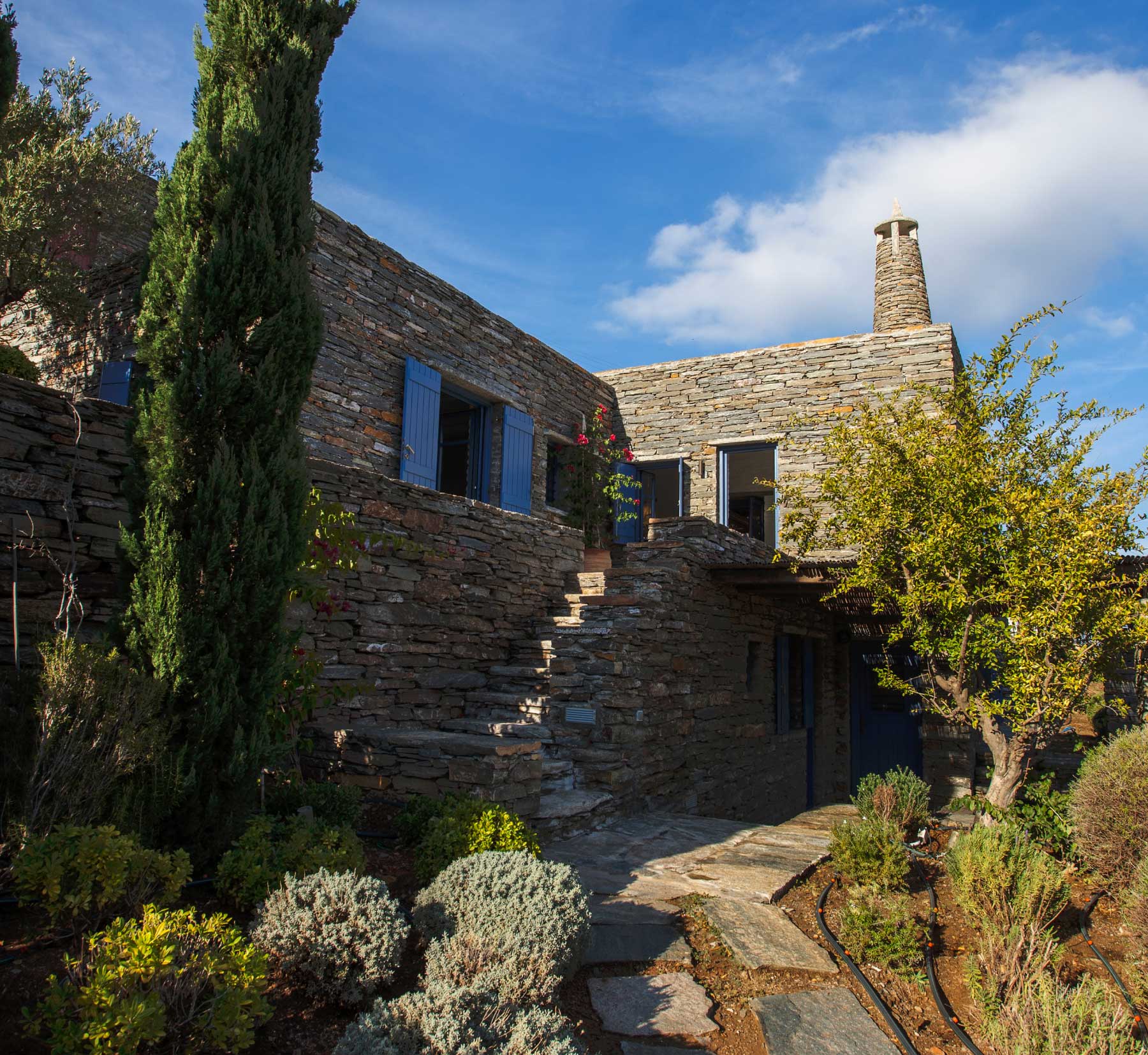 Blue Window House Villa