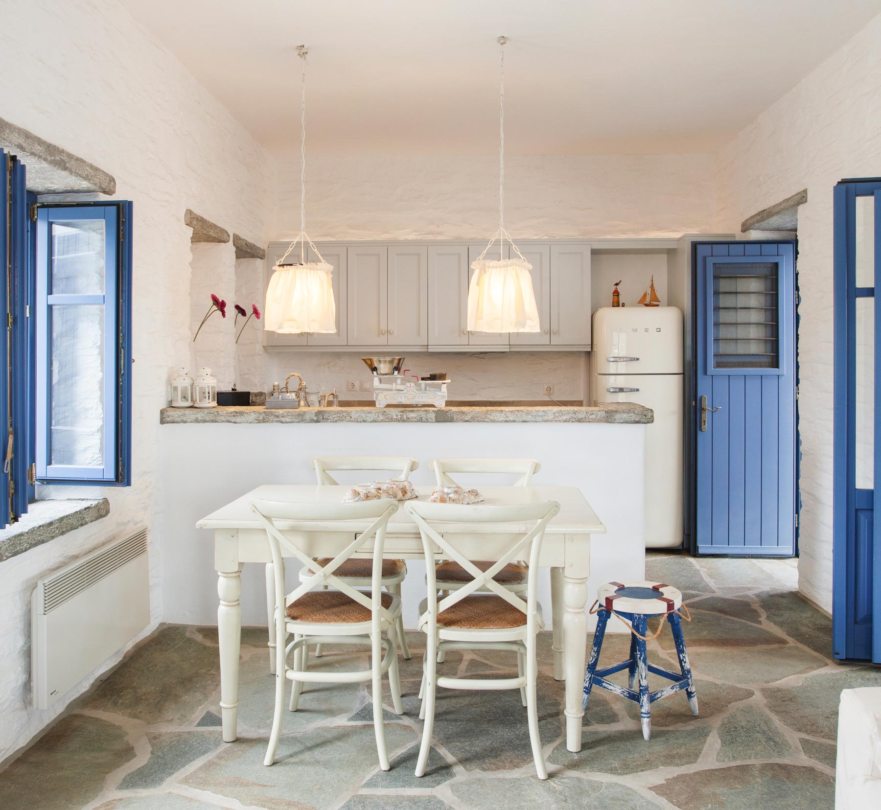 Blue Window House Villa