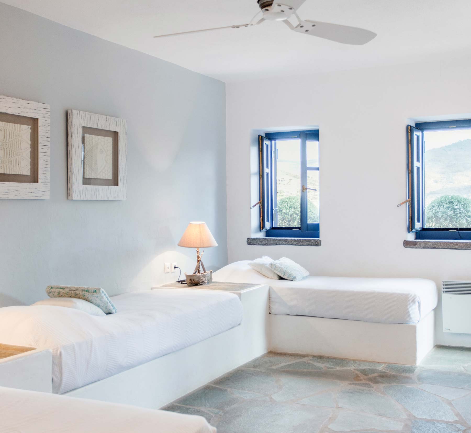 Blue Window House Villa