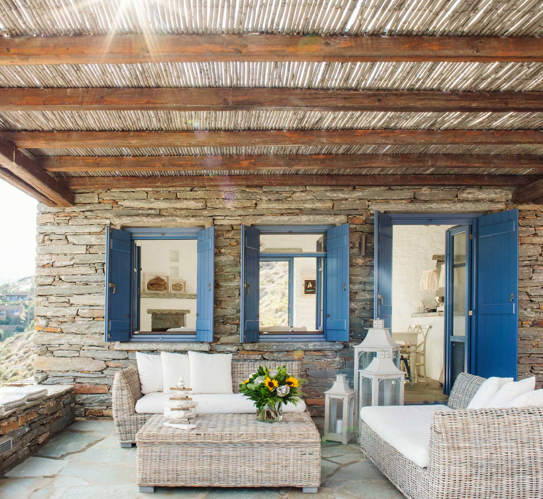 Blue Window House Villa